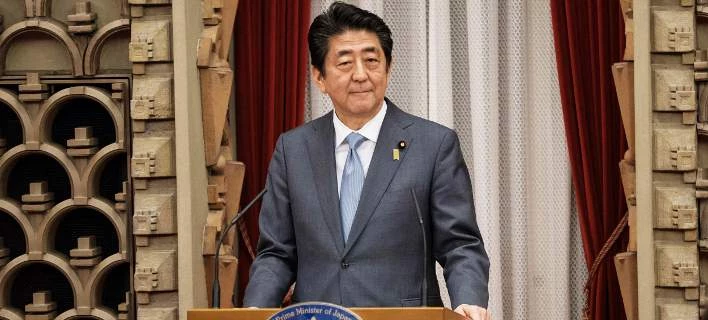 Μετά τον Τραμπ και ο Ιάπωνας πρωθυπουργός σκέφτεται να συναντηθεί με τον Κιμ Γιονγ Ουν